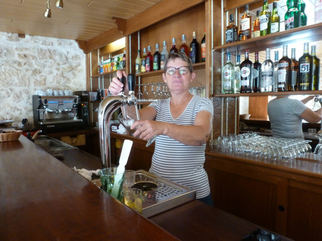 Marie-Line restaurant bar l'étape à Miradoux