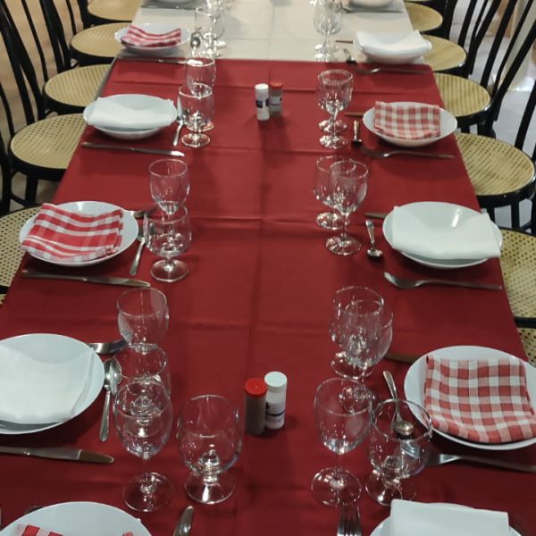 Table restaurant l'Étape à Miradoux